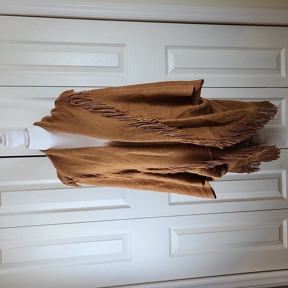 LAYERS BY LIZDEN Cocoon Sweater tan with fringe One Size - Picture 1 of 6
